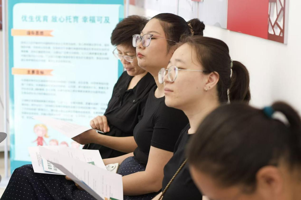 beat365-“育”见未来——生态城兰苑社区开展科学育儿知